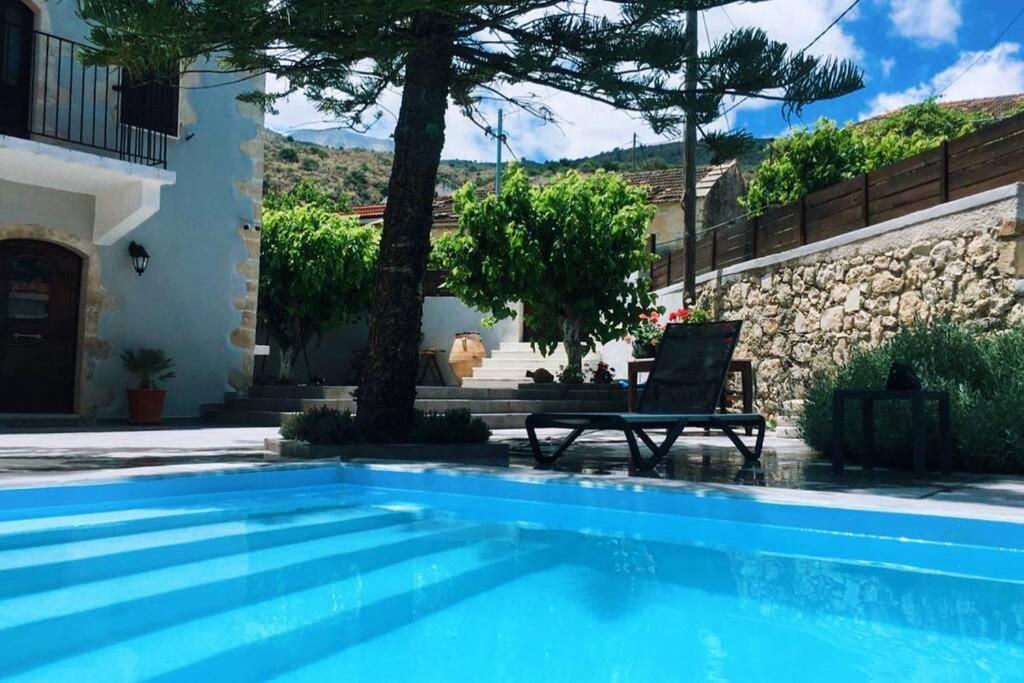 Villa Christini A Luxury Villa With Amazing Views Tzitzifés Exterior foto