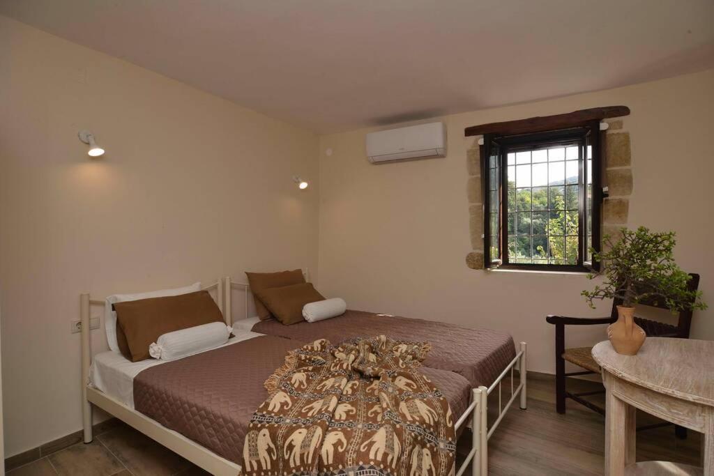 Villa Christini A Luxury Villa With Amazing Views Tzitzifés Exterior foto